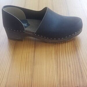 Sandgrens Brett Low Clogs - Size 8